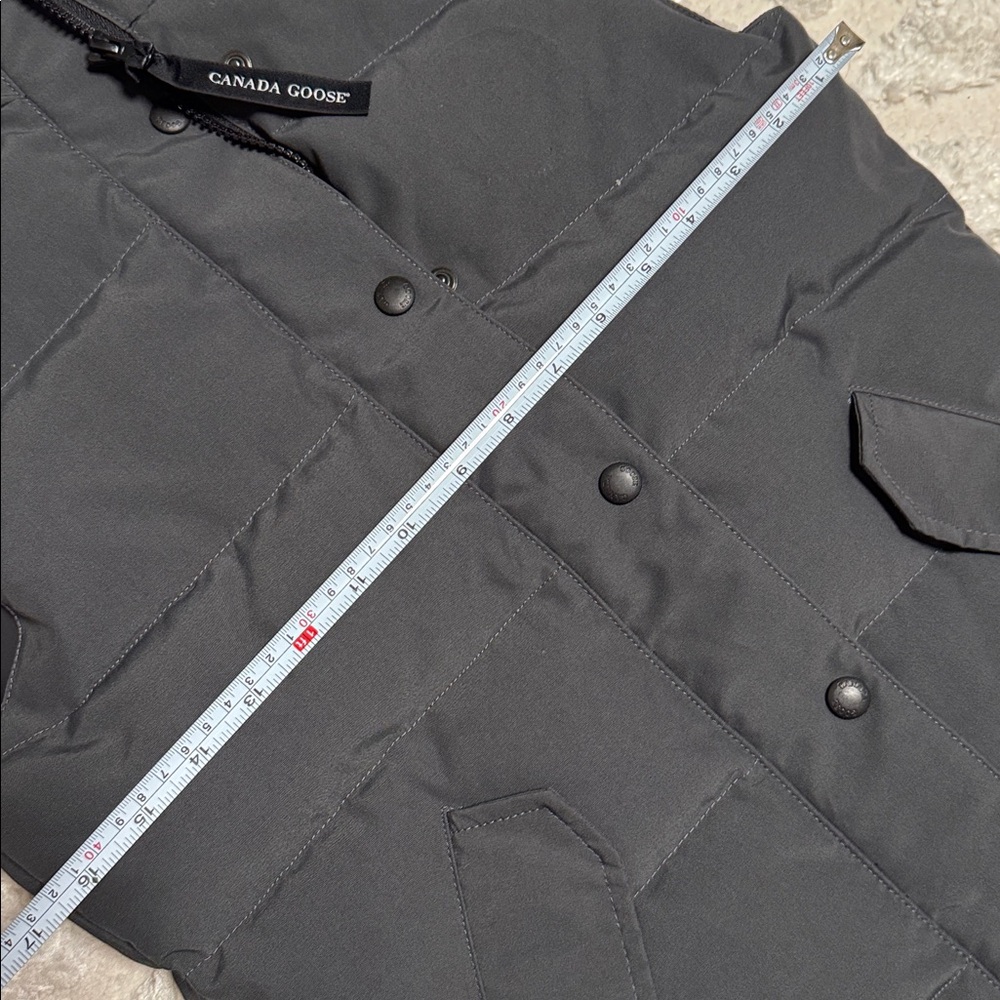 Canada Goose grey Puffer Vest - Picture 15 of 15